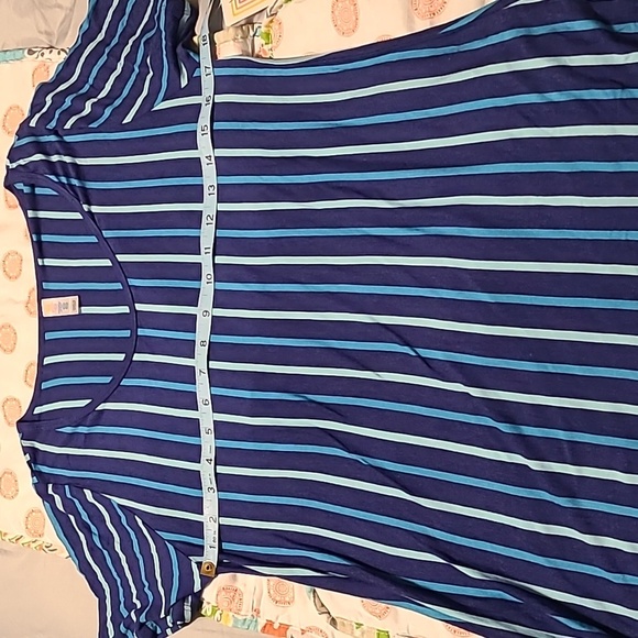 NWT LuLaRoe Classic hi-lo Navy blue Striped stretch top women's large - Picture 7 of 9